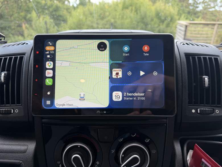 Kenwood stereo med CarPlay